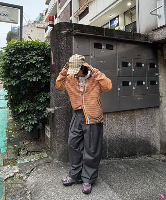 開始仰臥起坐！預備起！