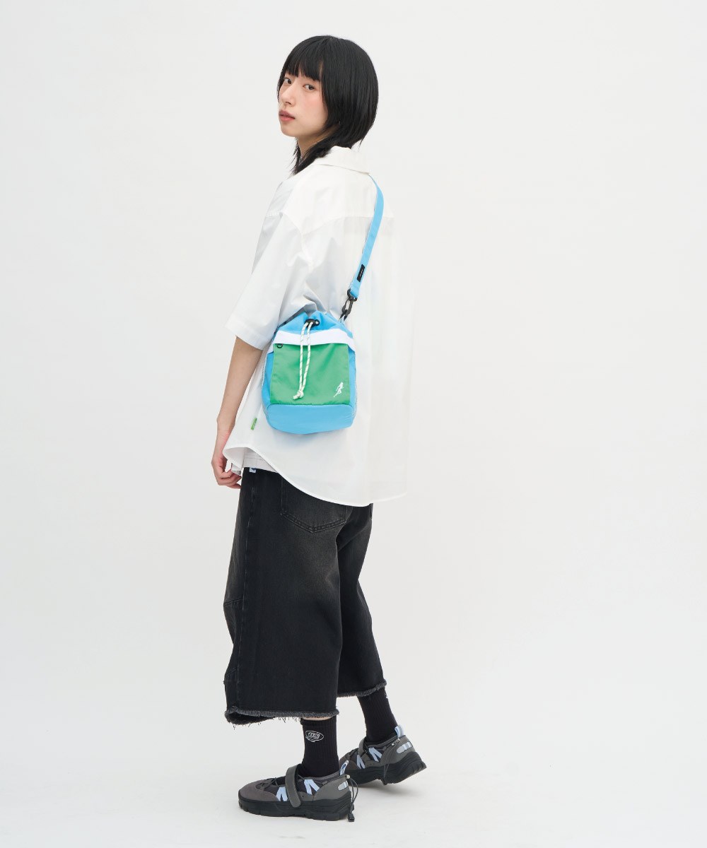 舒跑聯名極簡女神水桶包