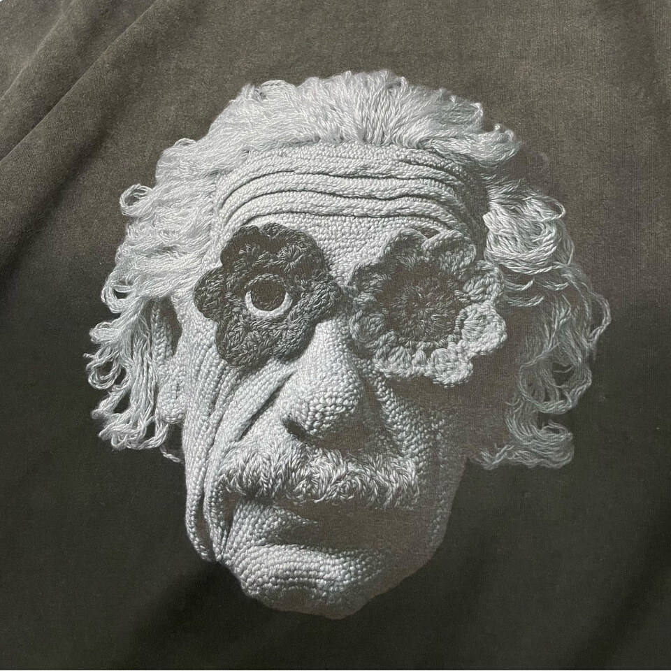 愛因斯坦水洗大學TEE The Albert Washed Sweater