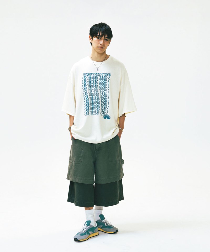 落肩圖像Tee Slinky Graphic Half Tee
