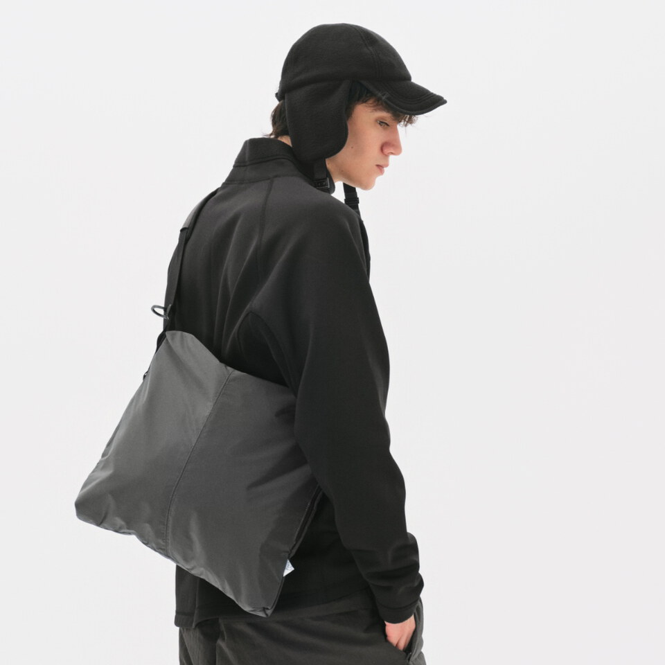 機能側背包 City Utility Shoulder Bag
