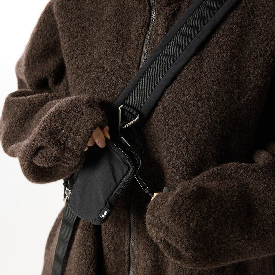 絎縫斜背包 QUILTING POUCH SHOULDER BAG