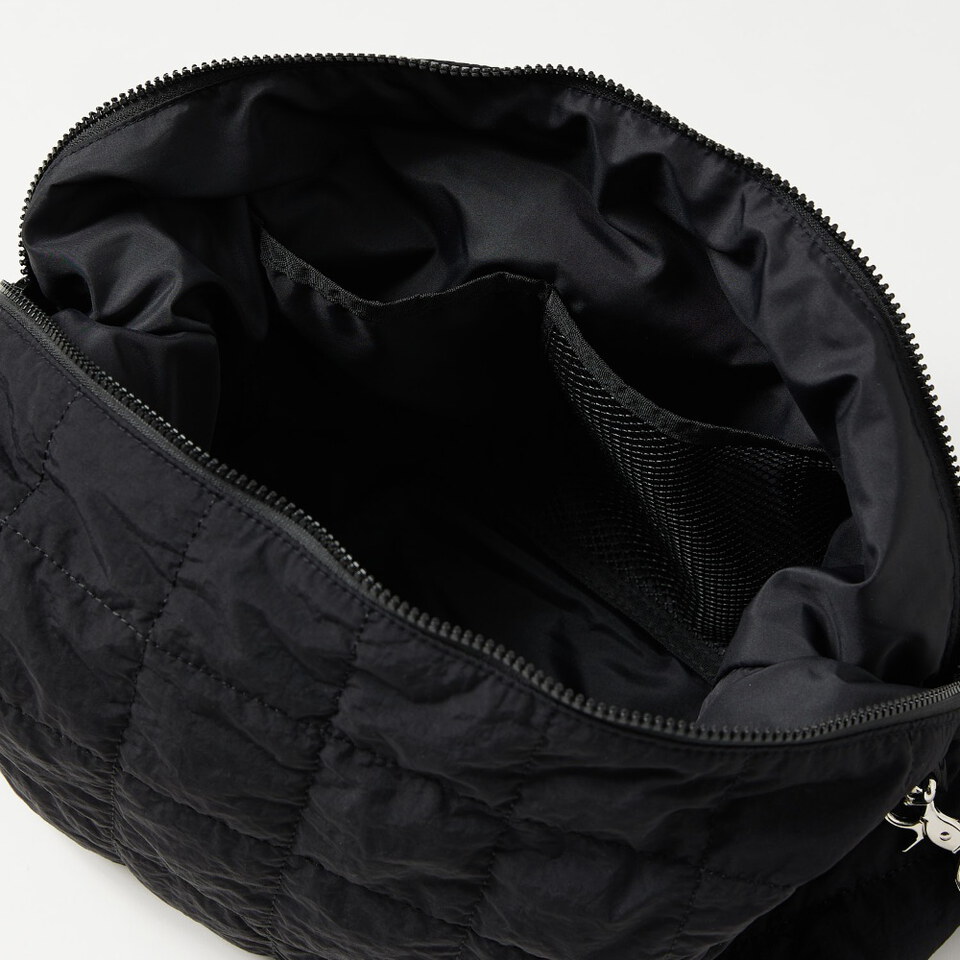 絎縫斜背包 QUILTING POUCH SHOULDER BAG