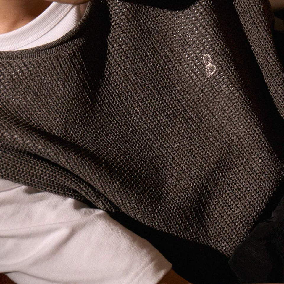刺繡粗針織背心 LYOCELL KNIT VEST