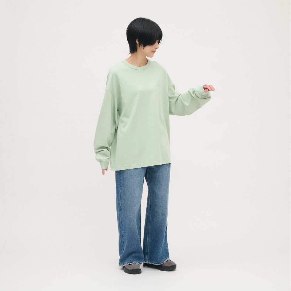 寬版刺繡水洗長袖TEE