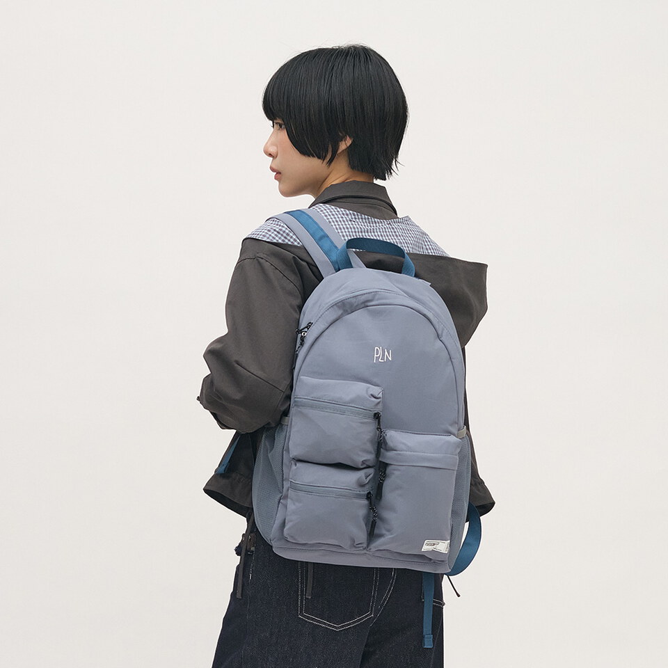 霧感尼龍立體多口袋後背包