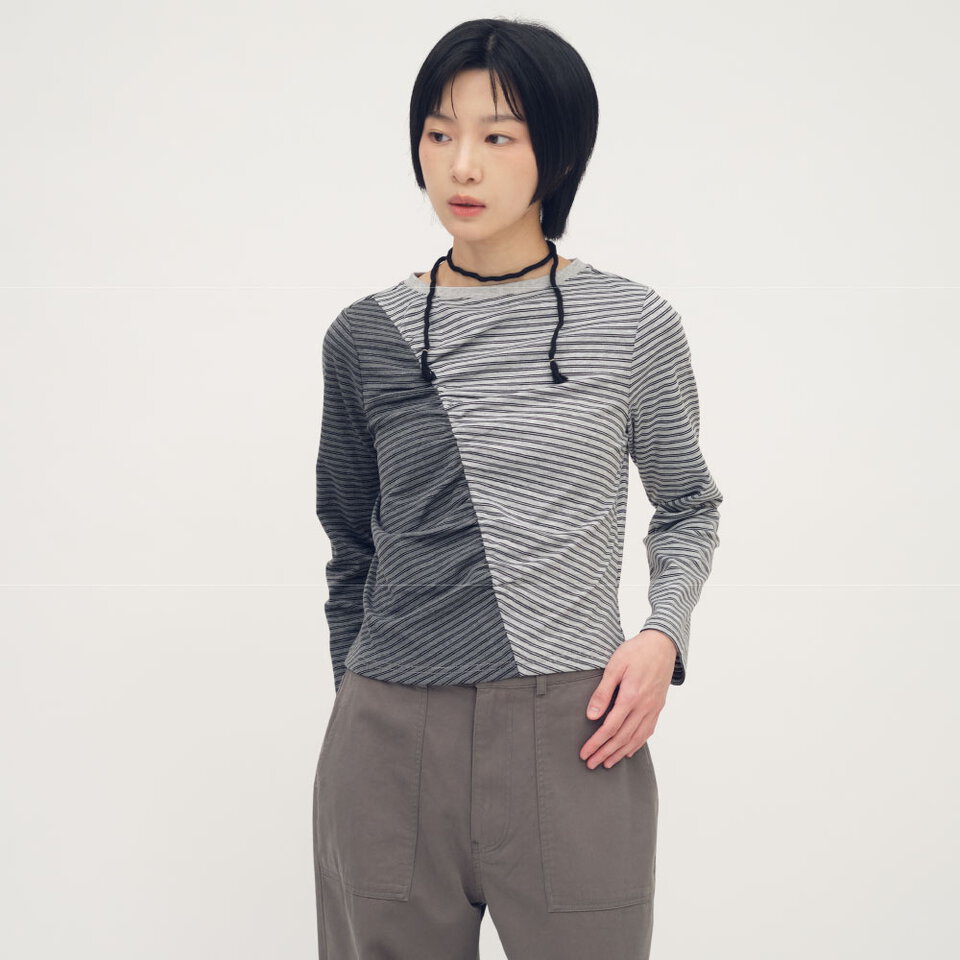 SAA0040-261 條紋拼接細褶上衣