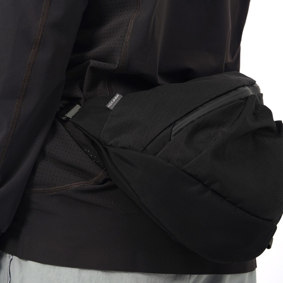 兩用斜挎包 2-WAY GRAB BAG