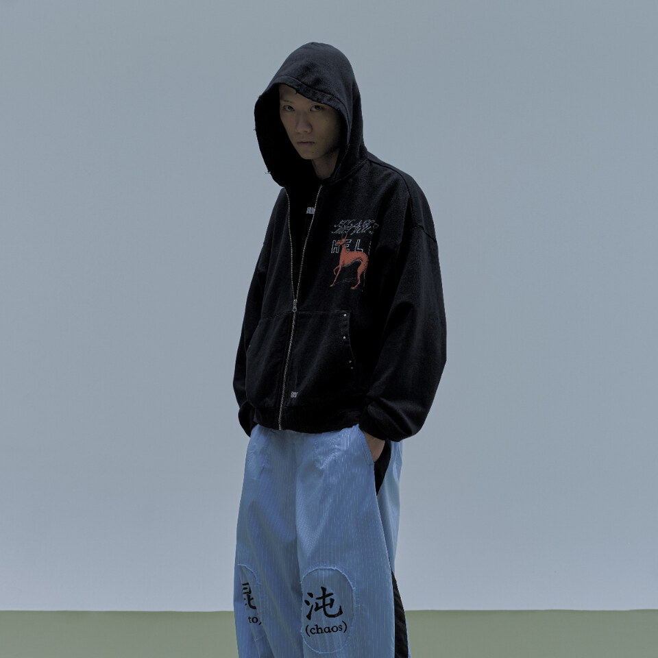 圖騰連帽外套 7:20