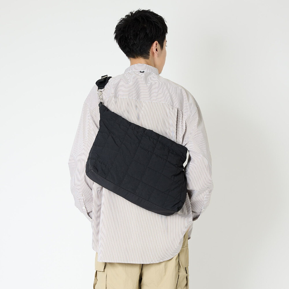 絎縫斜背包 QUILTING POUCH SHOULDER BAG