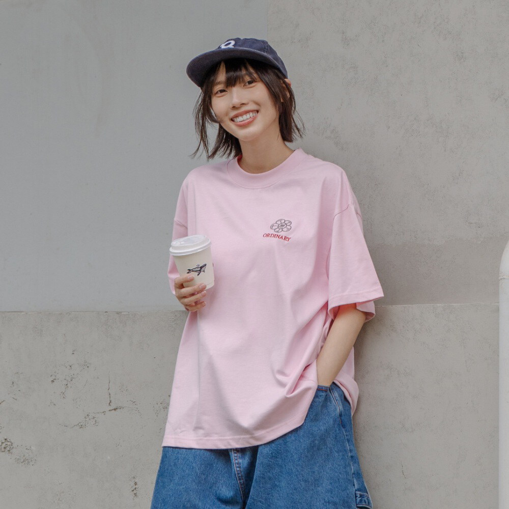 電繡花朵塗鴉短TEE