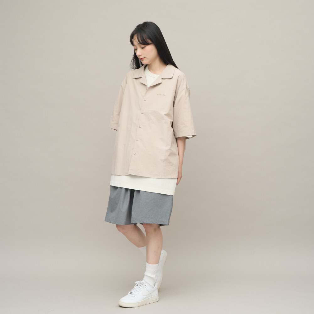 防潑水開領刺繡短袖襯衫