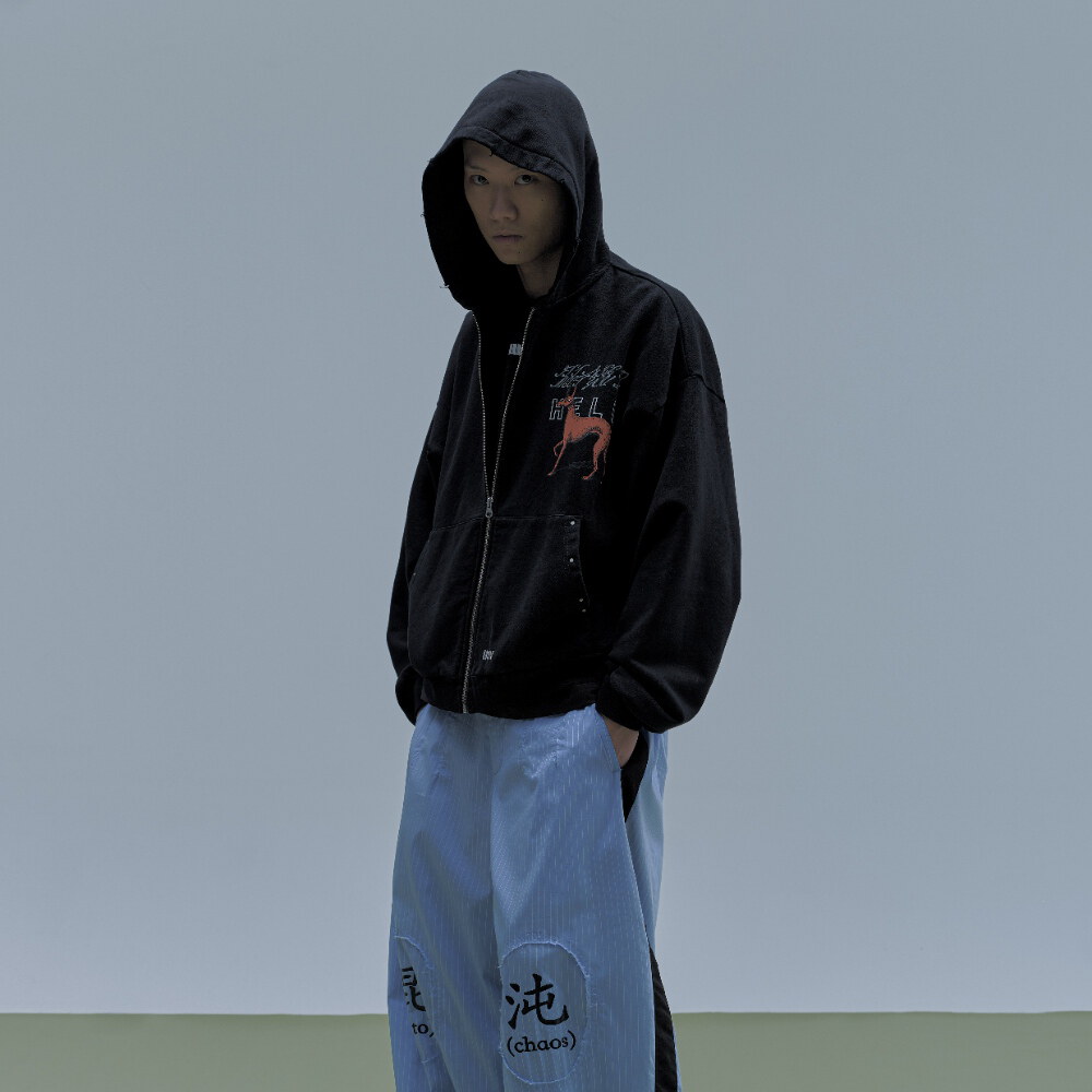 圖騰連帽外套 7:20